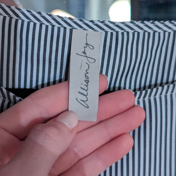 Alison Joy Embroidered Bell Sleeve Top - Picture 4 of 6